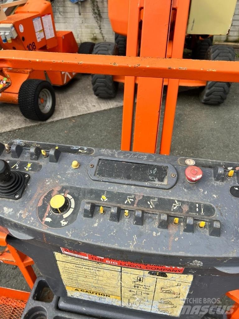 JLG AJ450 Nacelles articulées