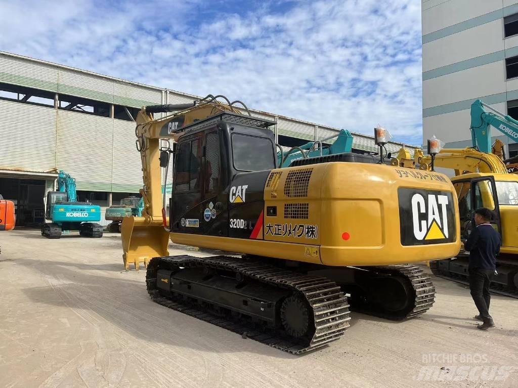 CAT 320 D Pelle sur chenilles