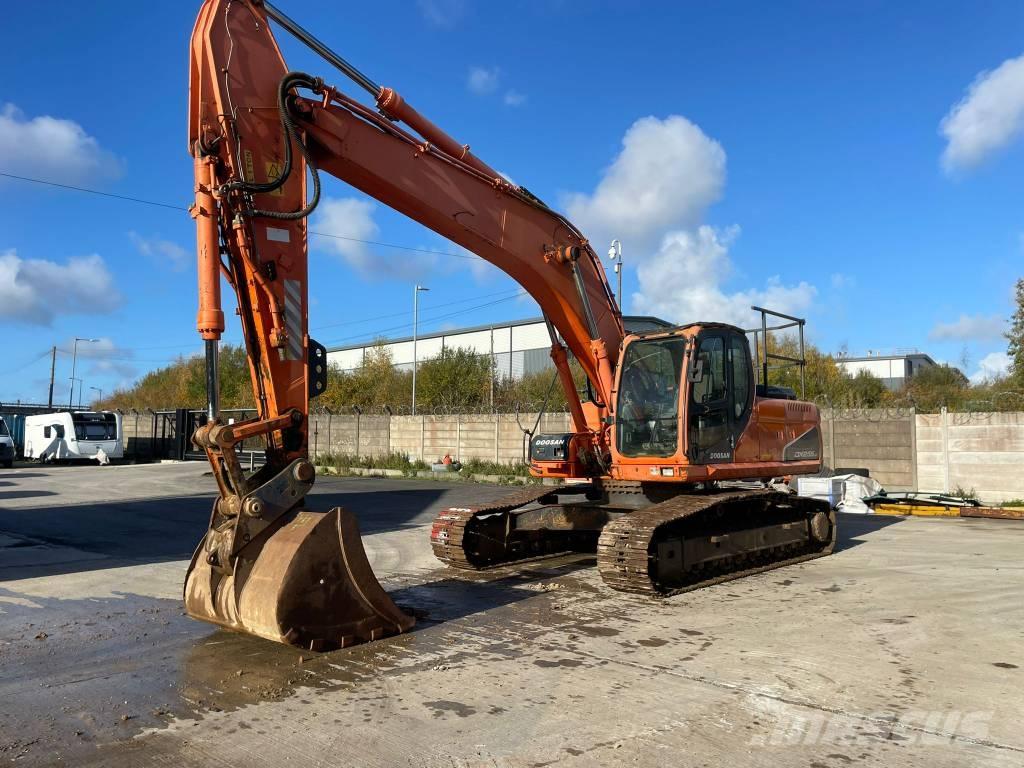 Doosan DX 255 LC Pelle sur chenilles