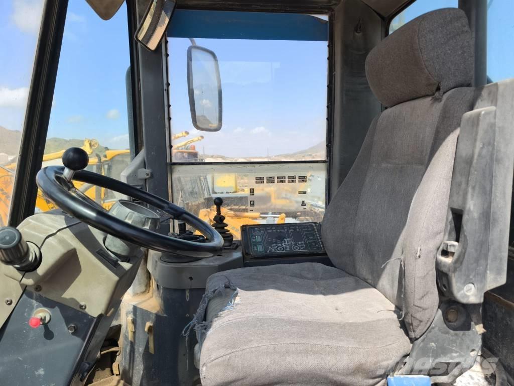 CASE 721 B XT Chargeuse sur pneus