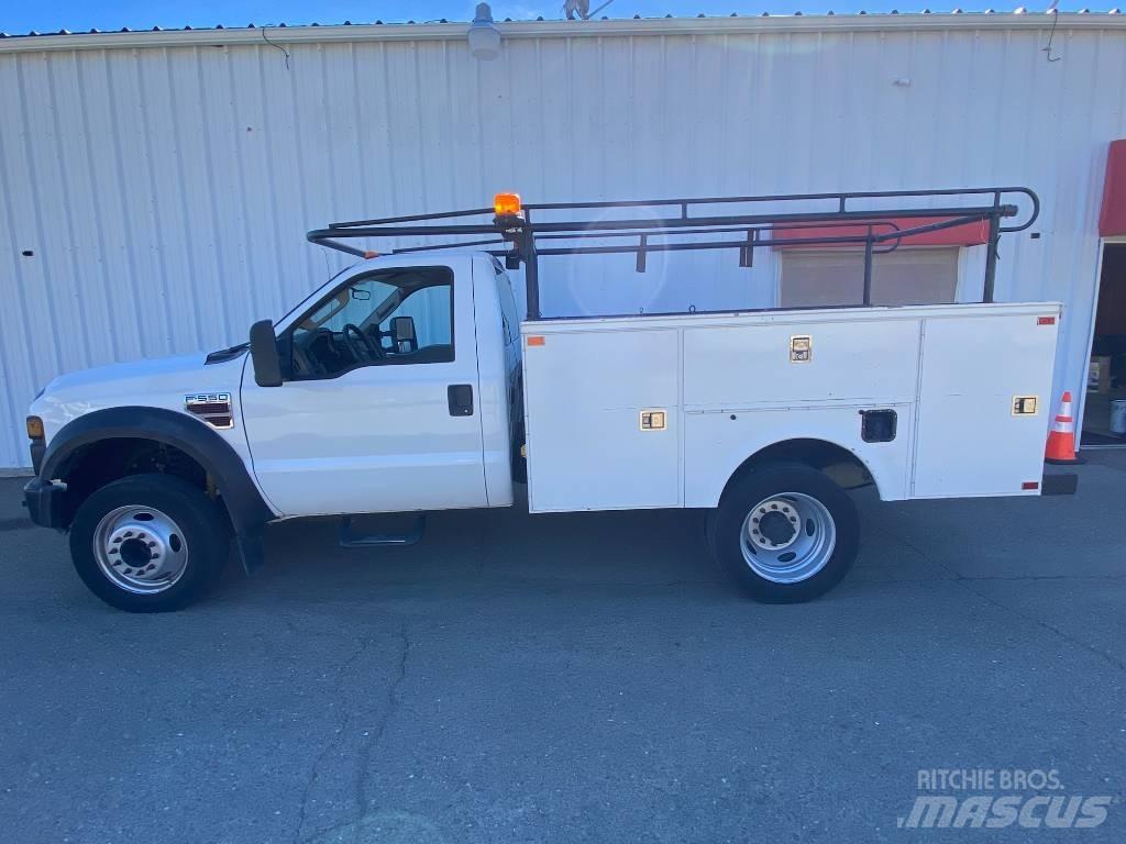 Ford F 550 Camions et véhicules municipaux