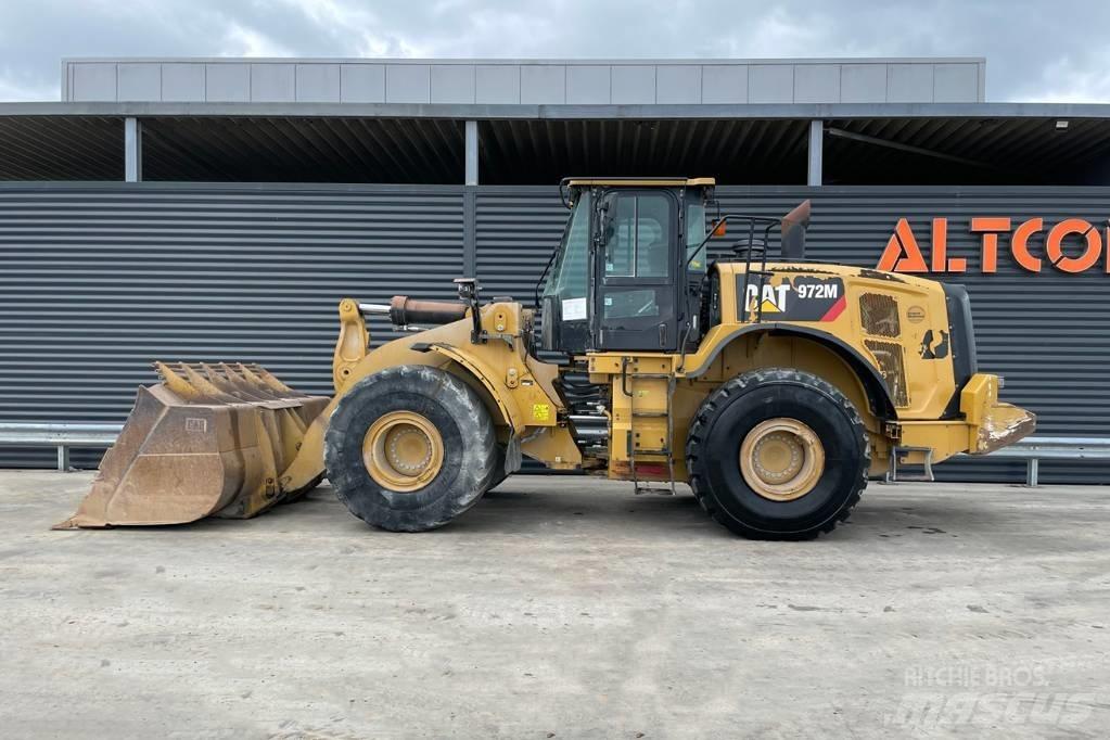 CAT 972M Chargeuse sur pneus