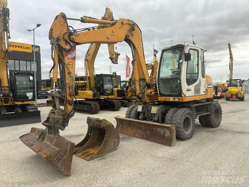 Liebherr A 309 Pelle sur pneus