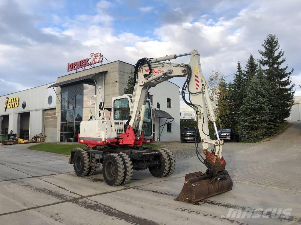 Takeuchi TB175W Pelle sur pneus