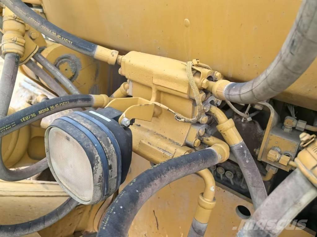 CAT D 8 T Bouteurs sur chenilles