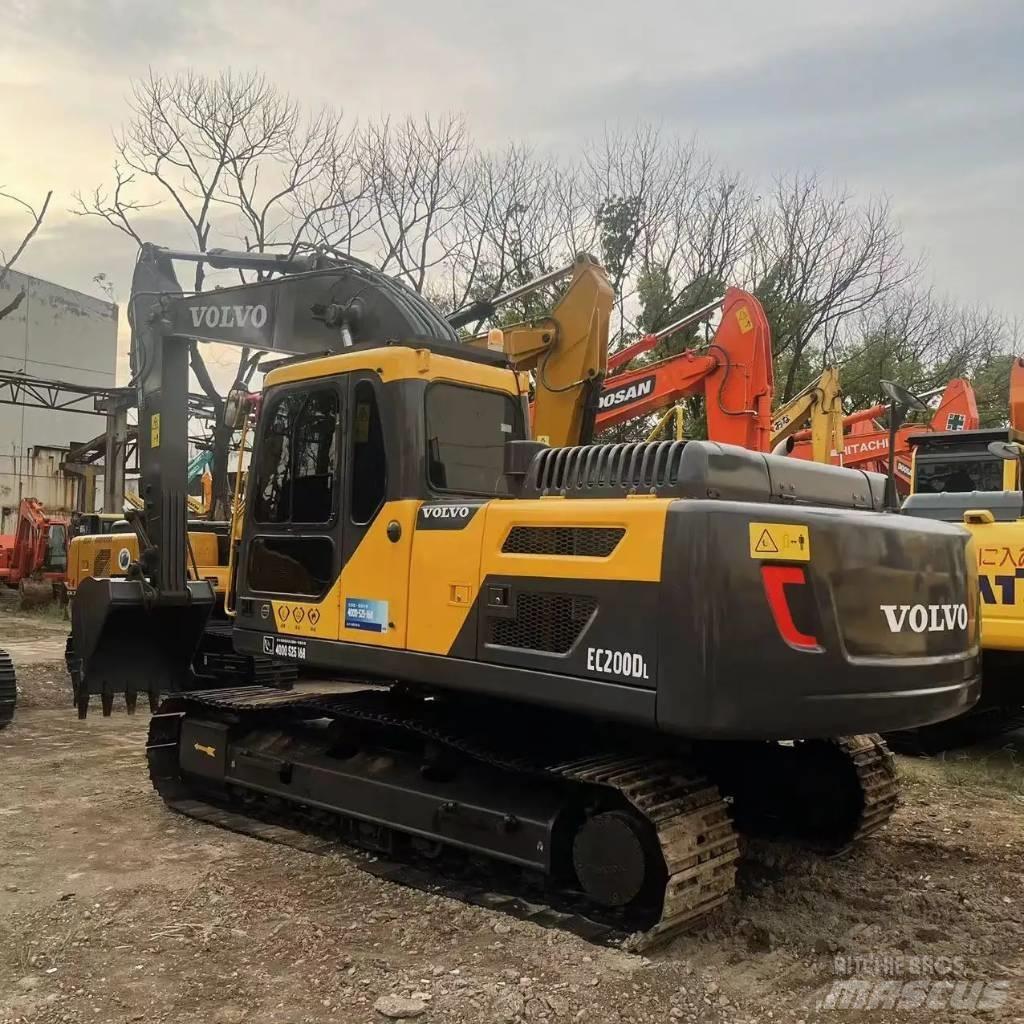 Volvo EC200DL Pelle sur chenilles