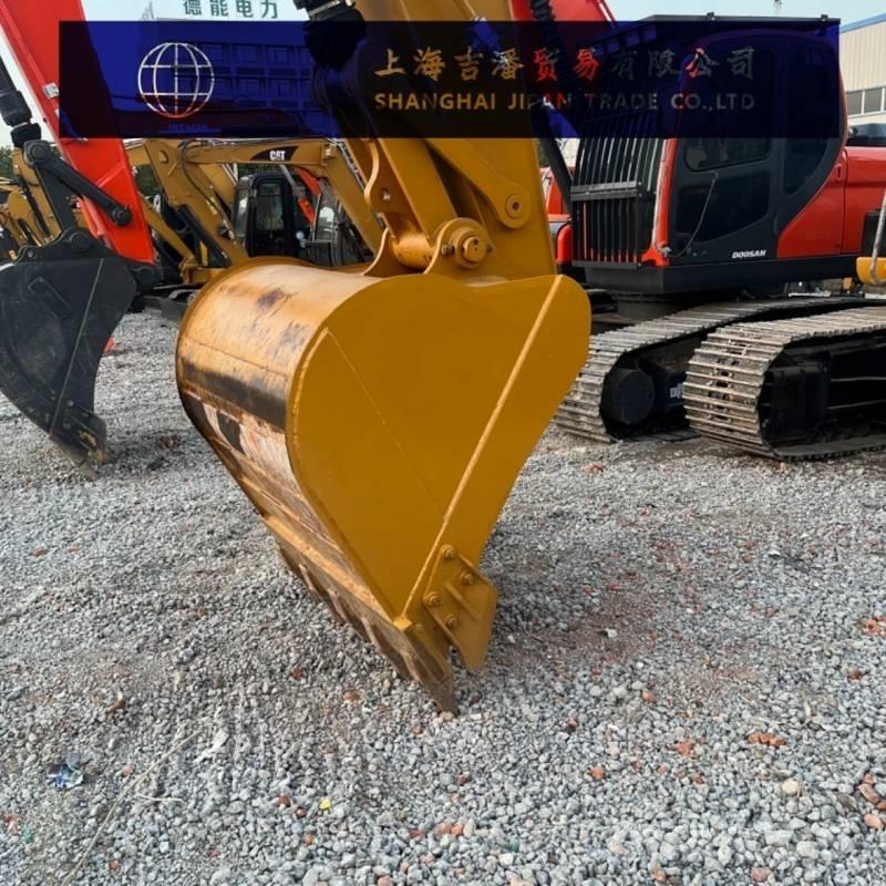 CAT 323 Pelle sur chenilles