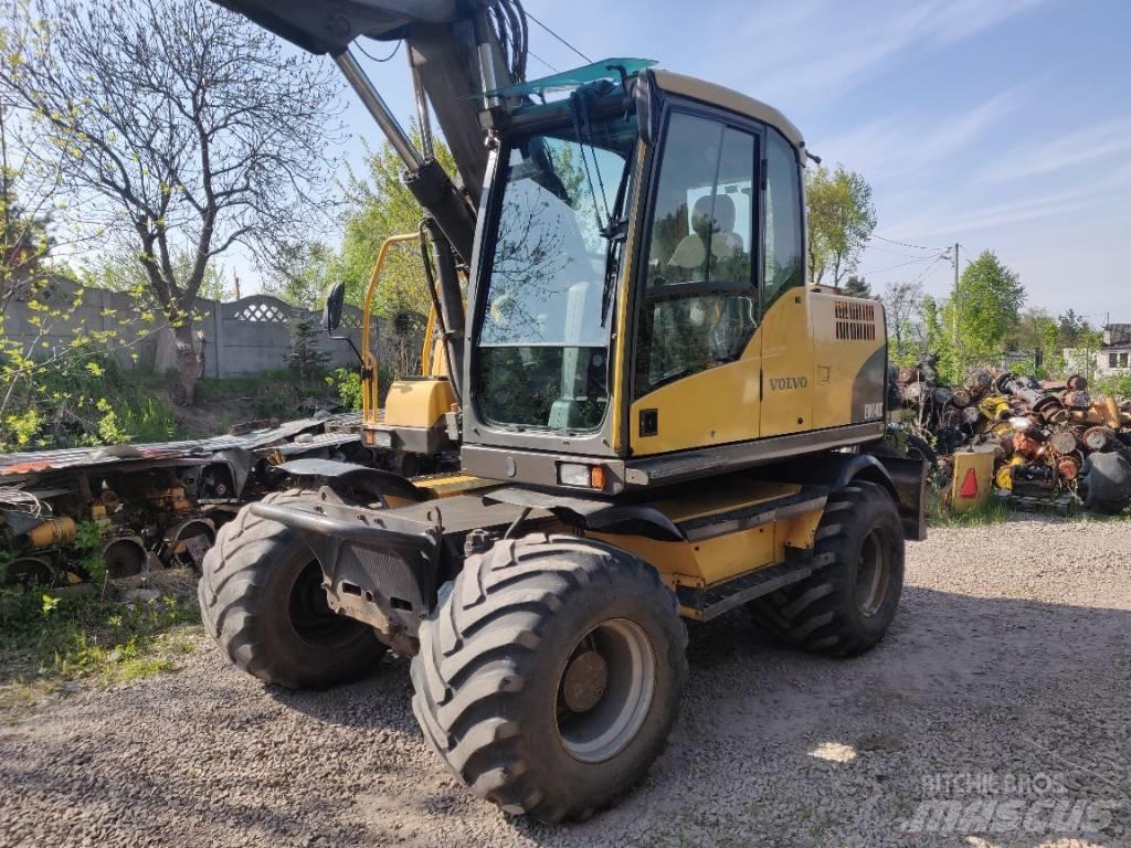 Volvo EW 140 C Pelle sur pneus
