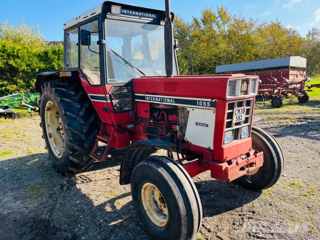 International 1055 Tracteur