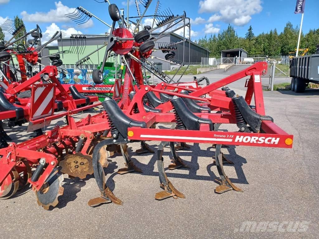 Horsch Terrano 3 FX Déchaumeur, cultivateur