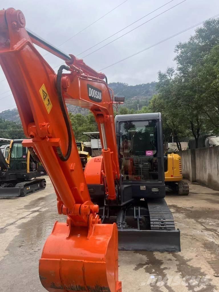 Doosan DH 60-7 Mini pelle < 7t