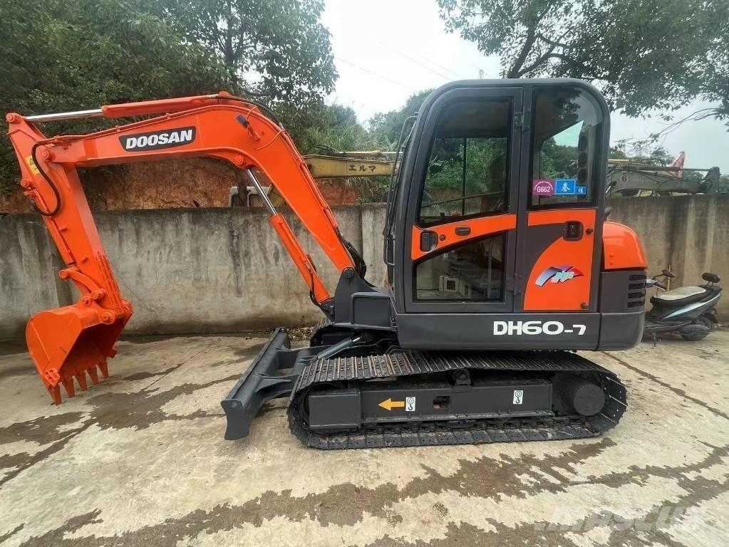 Doosan DH 60-7 Mini pelle < 7t