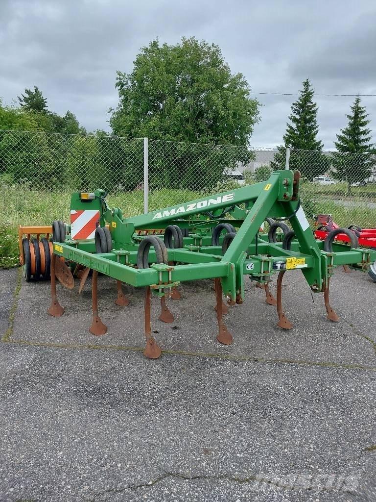 Amazone Cenius 3001 Déchaumeur, cultivateur