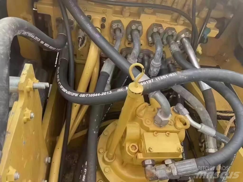 CAT 320 D Pelle sur chenilles