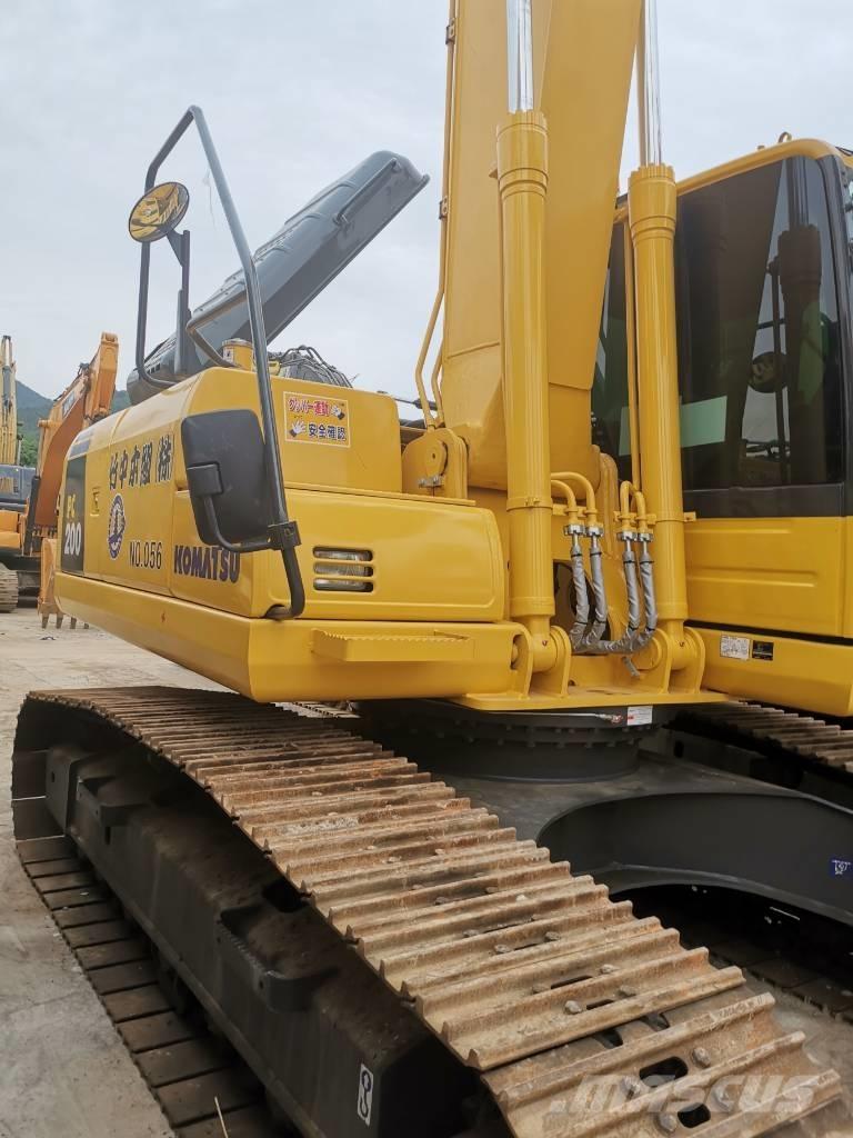 Komatsu PC 200 LC-8 Pelle sur chenilles
