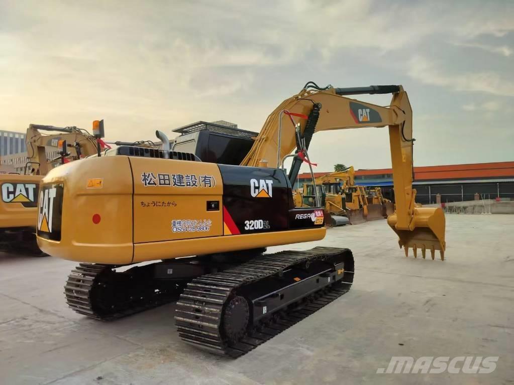 CAT 320 D2L Pelle sur chenilles