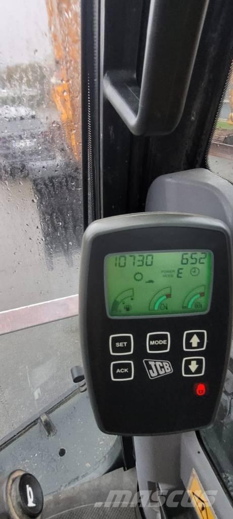 JCB JS 145 W Pelle sur pneus