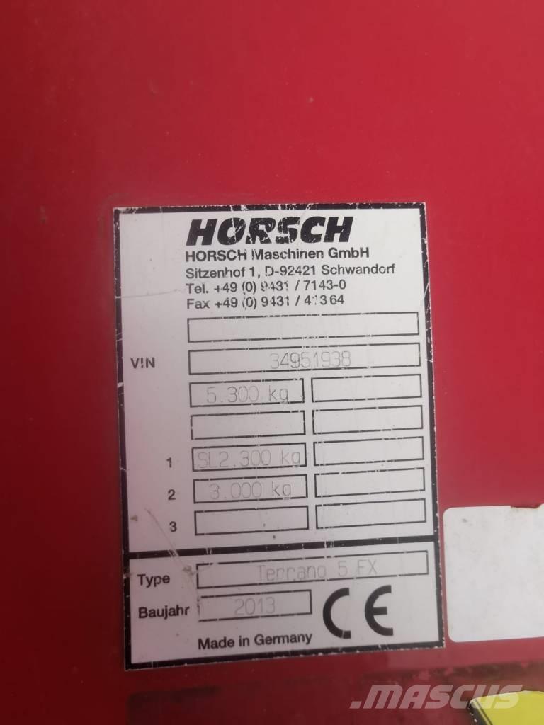Horsch Terrano 5 FX Déchaumeur, cultivateur