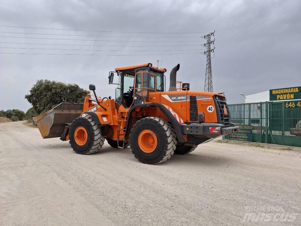 Doosan DL 300-5 Chargeuse sur pneus