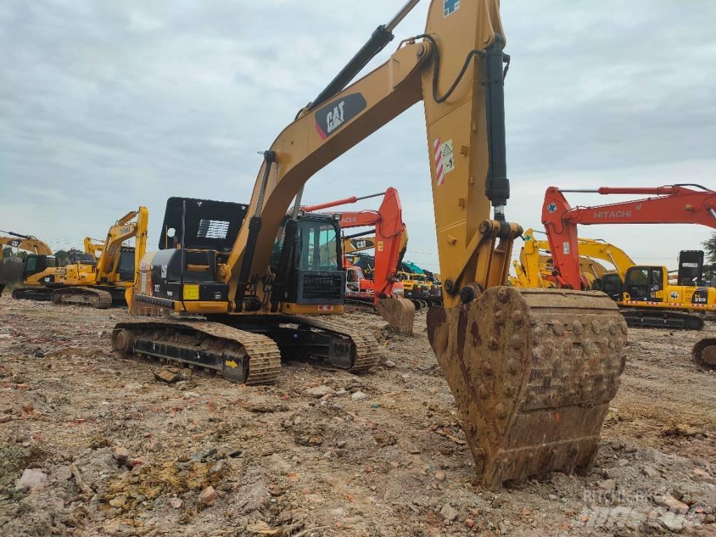 CAT 326D Pelle sur chenilles