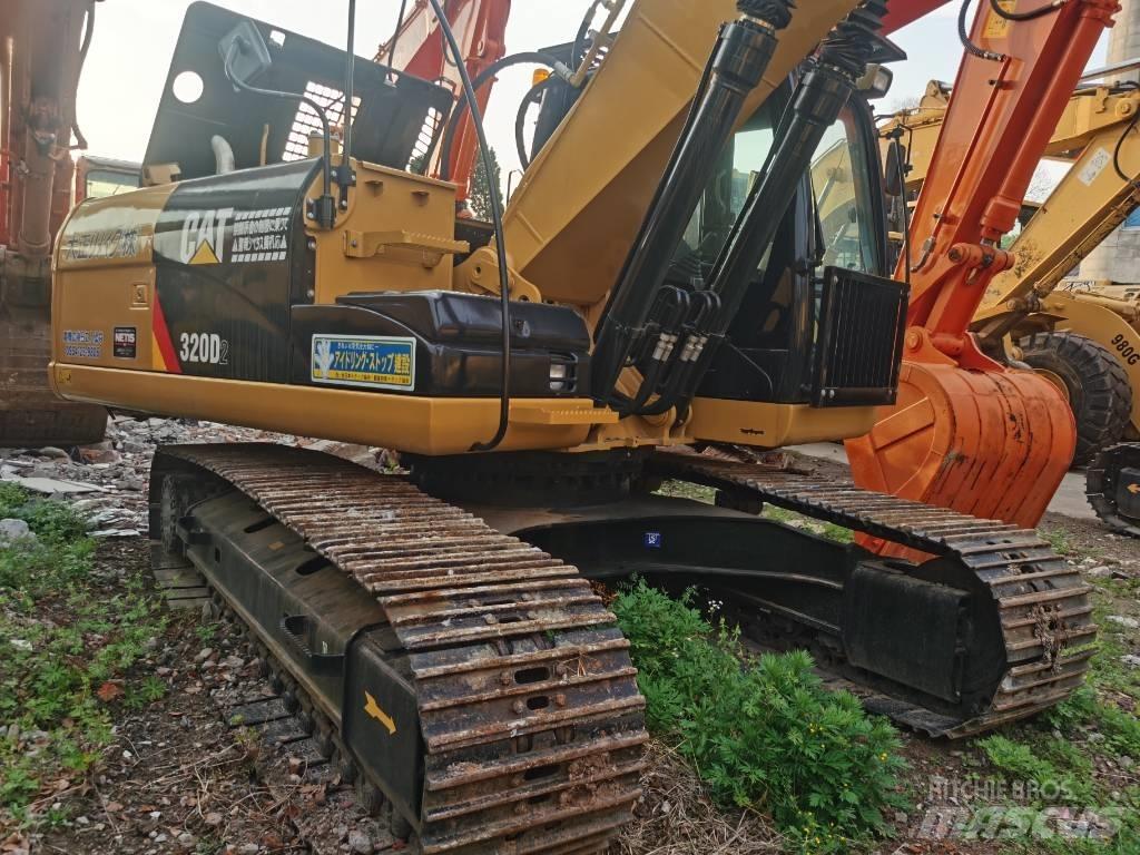 CAT 320 D2 Pelle sur chenilles