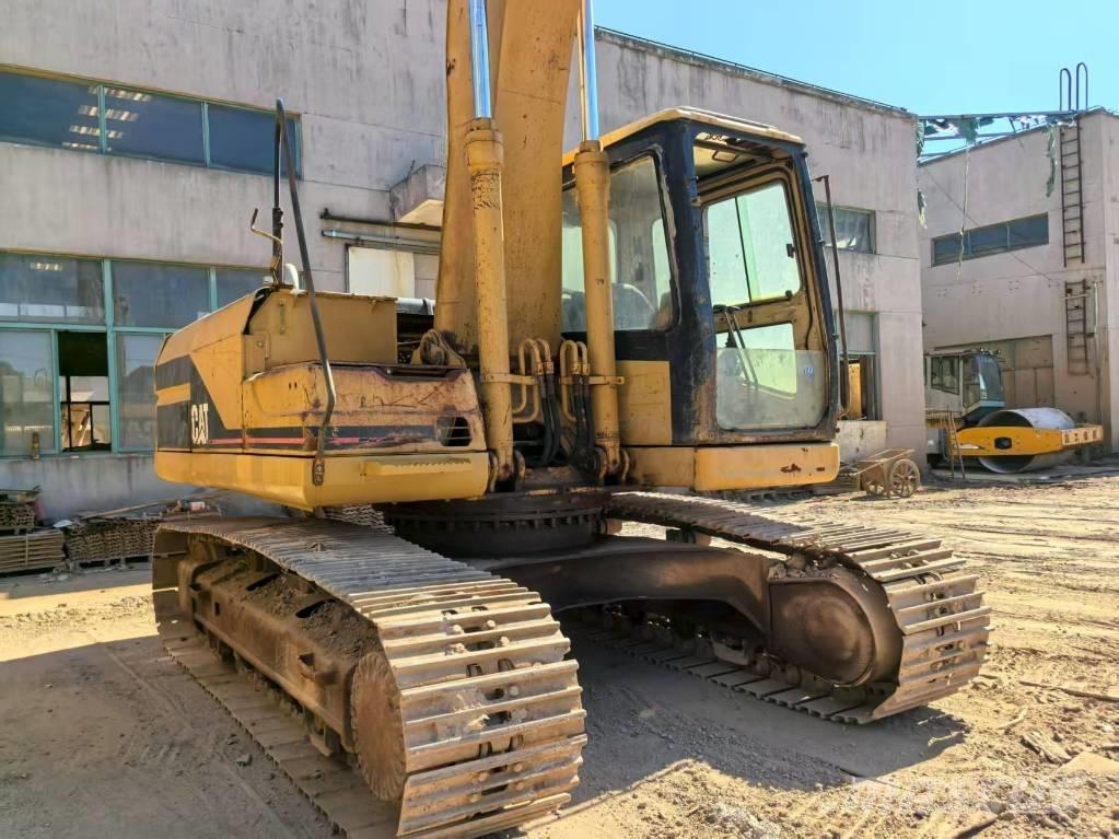 CAT 320 B L Pelle sur chenilles