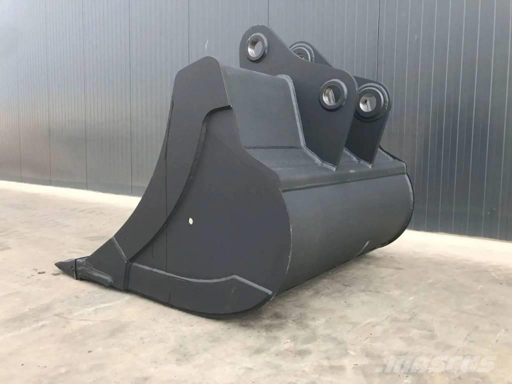 Komatsu PC210 Godet