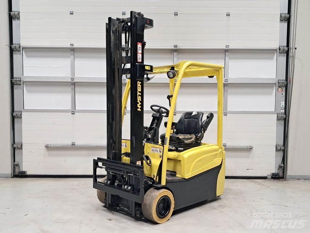 Hyster J2.0XNT-640 Chariots élévateurs électriques