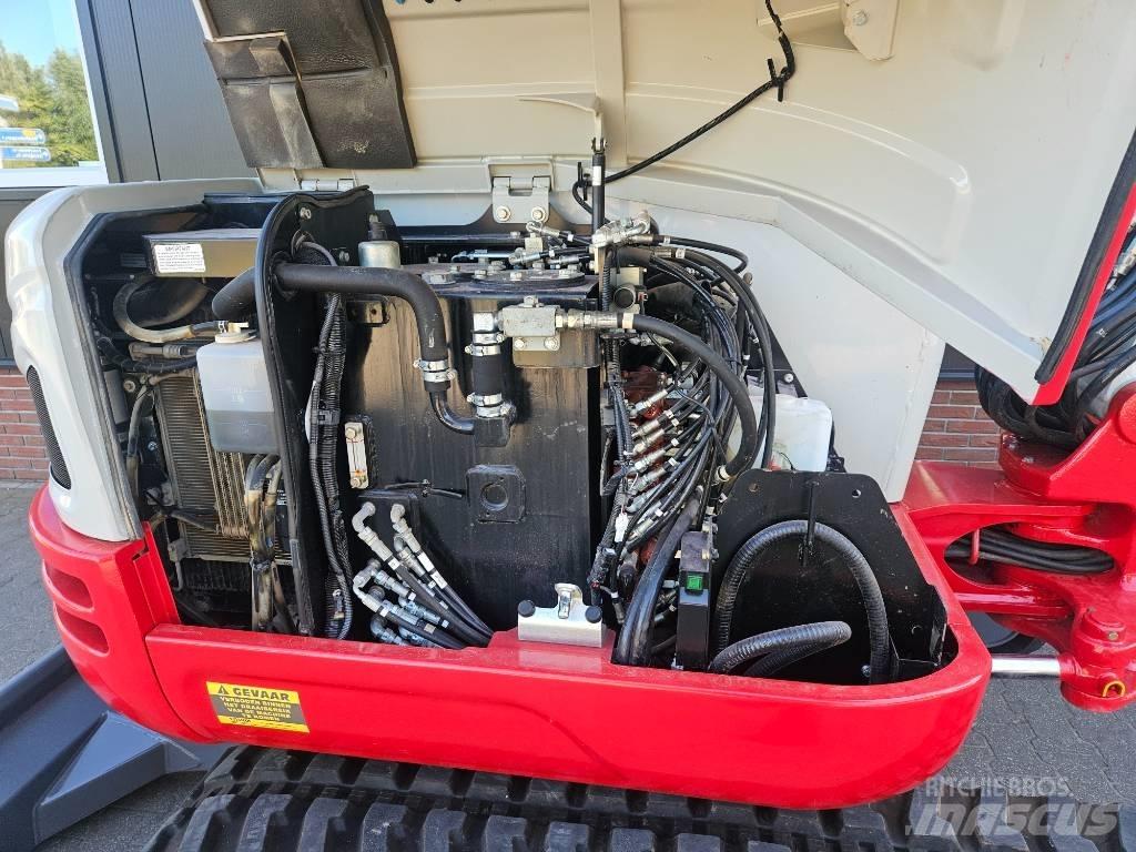 Takeuchi TB 240 Mini pelle < 7t