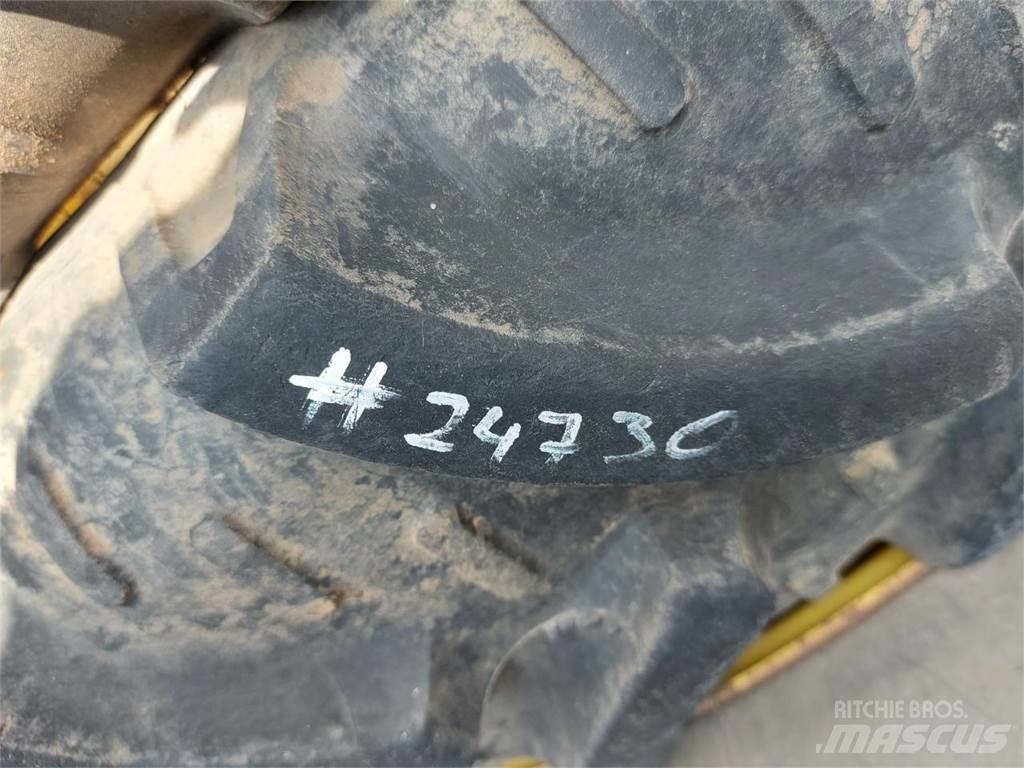 Kleber 270/95R32 Pneus, roues et jantes