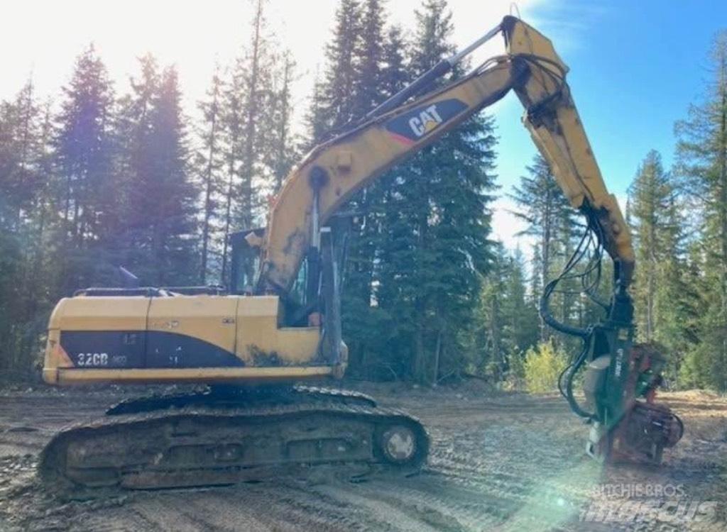 CAT 320 D FM Chargeuse forestière