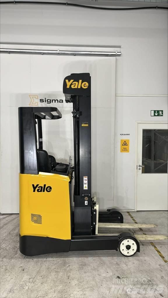 Yale MR 14 Chariot à mât rétractable