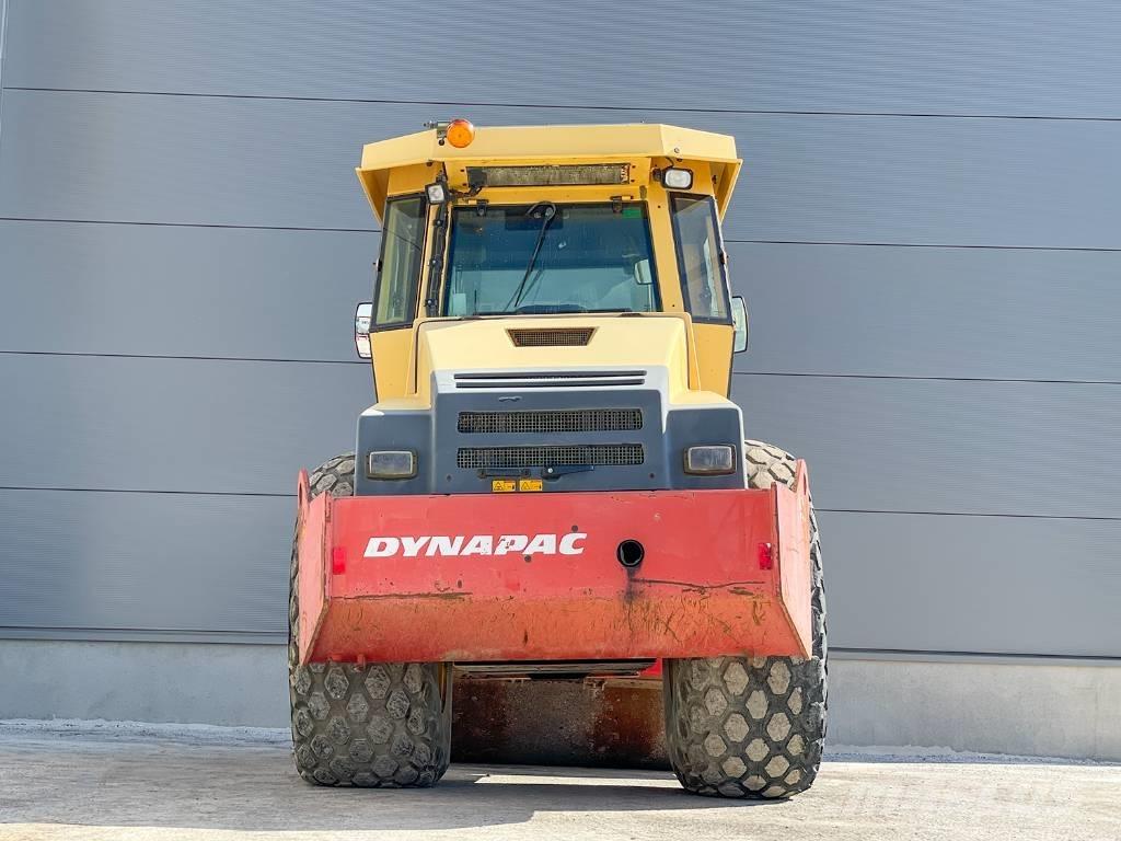 Dynapac CA302D Rouleaux monocylindre