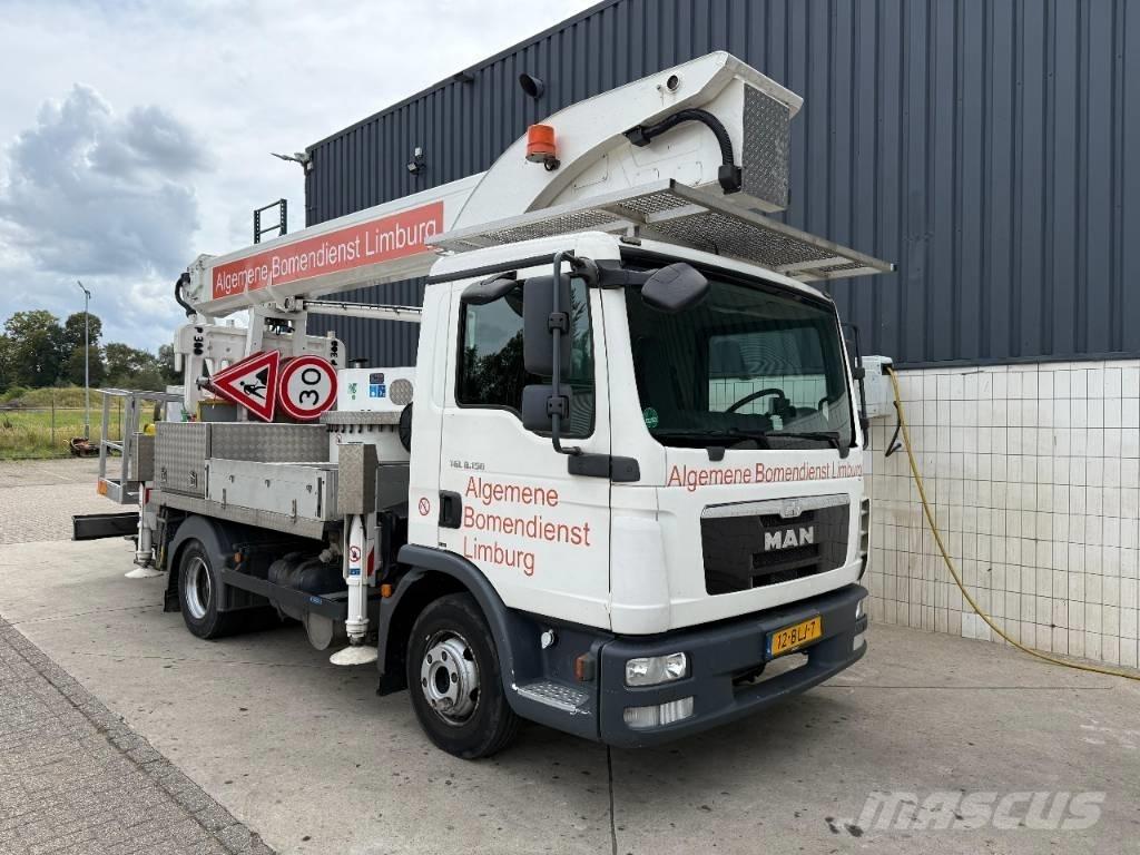 Palfinger P 300 KS Camion nacelle