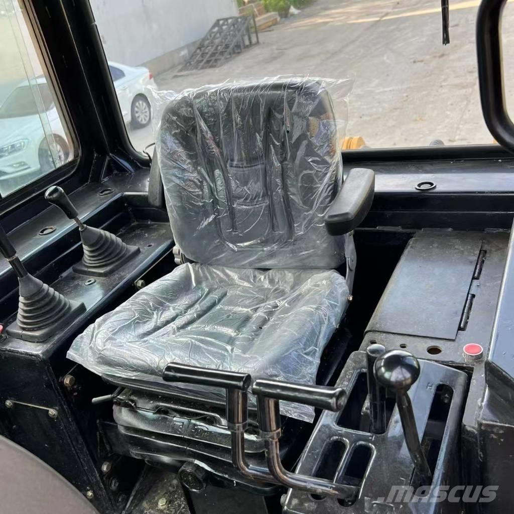 CAT D 7 G Niveleuse