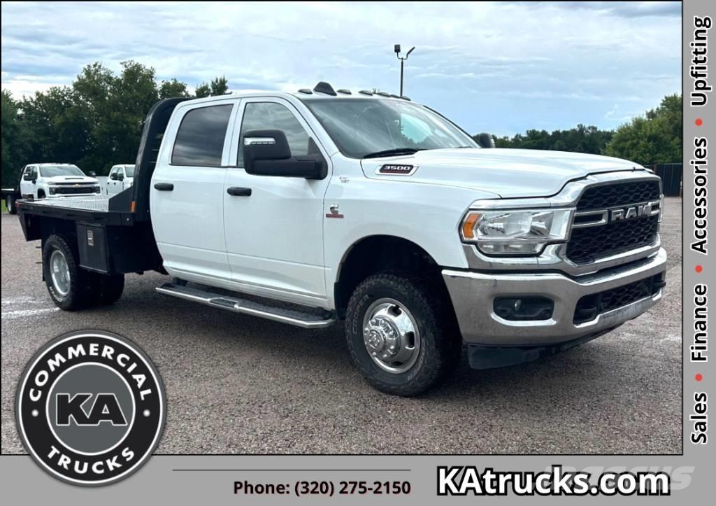 RAM 3500 TRADESMAN Camion plateau