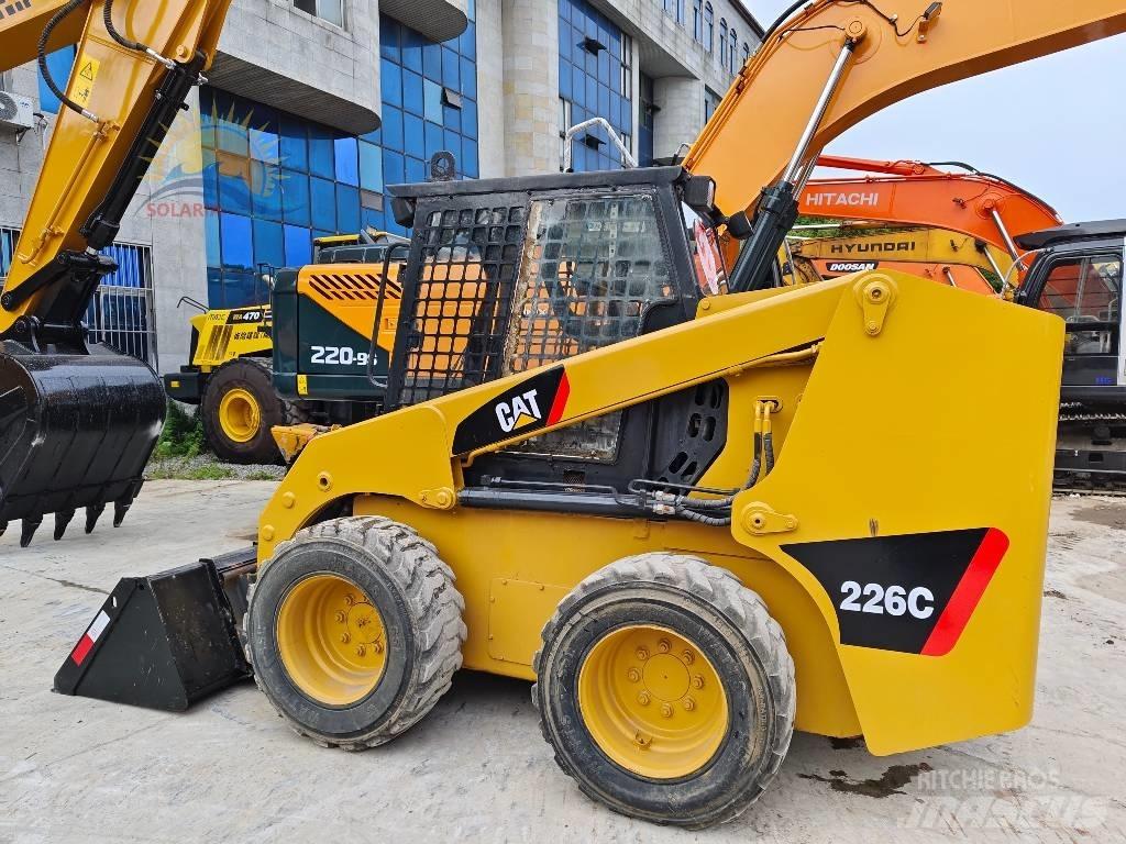CAT 226c Chargeuse compacte