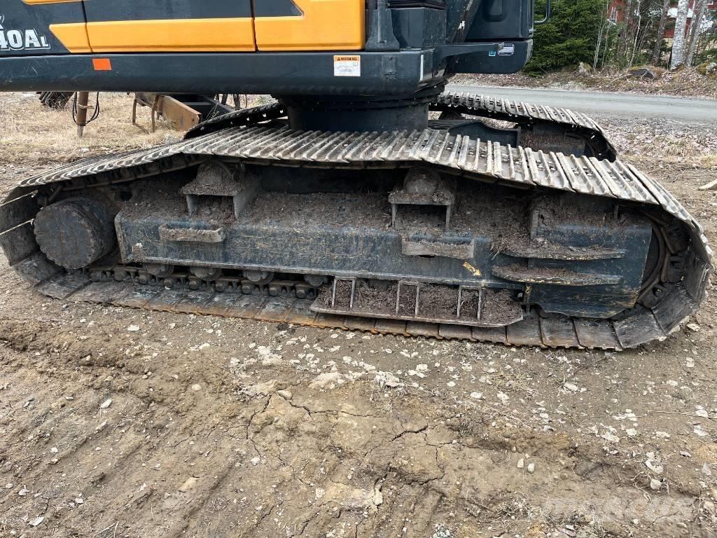 Hyundai HX 140 AL Pelle sur chenilles