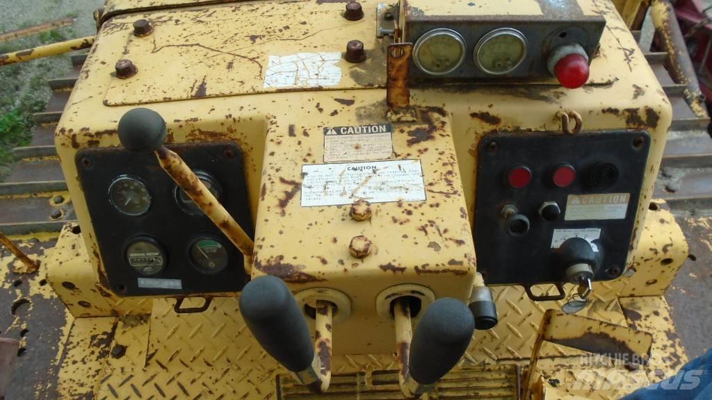 Komatsu D 68 E-1 Bouteurs sur chenilles