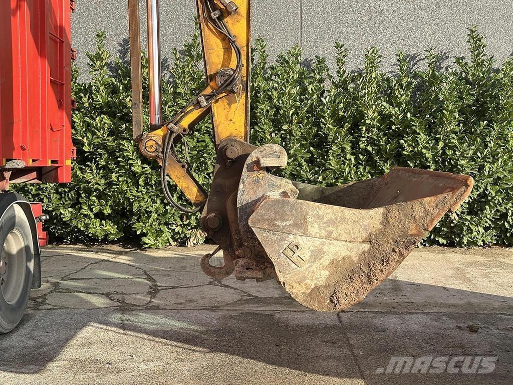 JCB JZ141LC Pelle spéciale