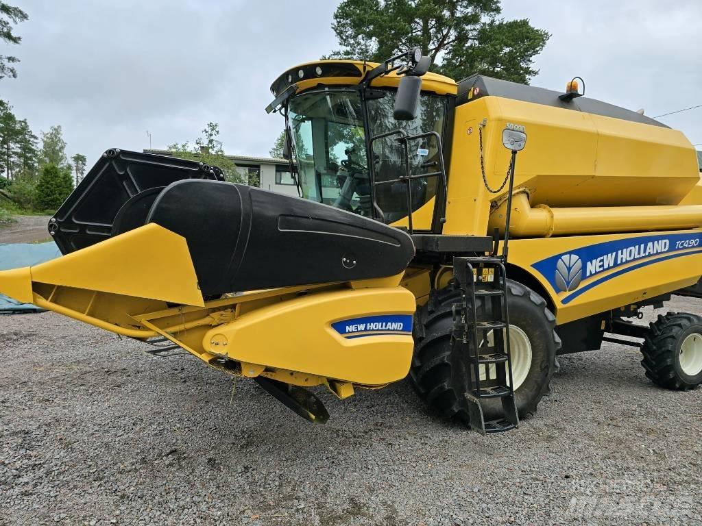 New Holland TC 4.90 Moissonneuse batteuse