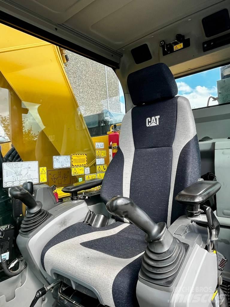 CAT 325 Pelle sur chenilles