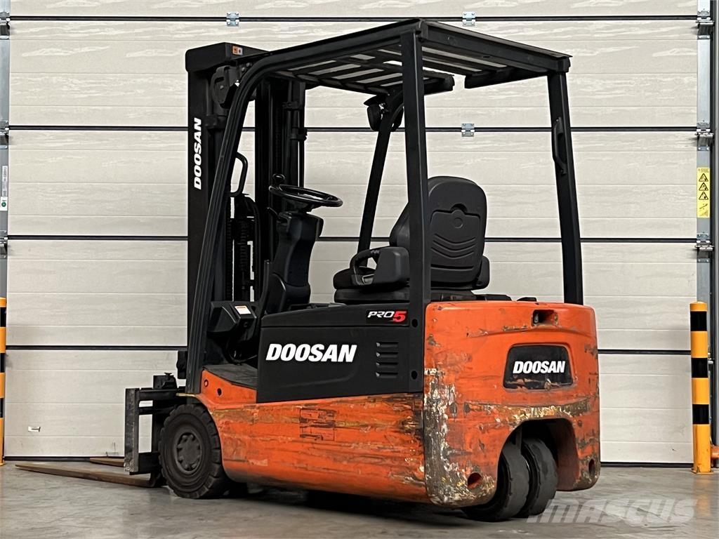 Doosan B18T-5 Chariots élévateurs électriques