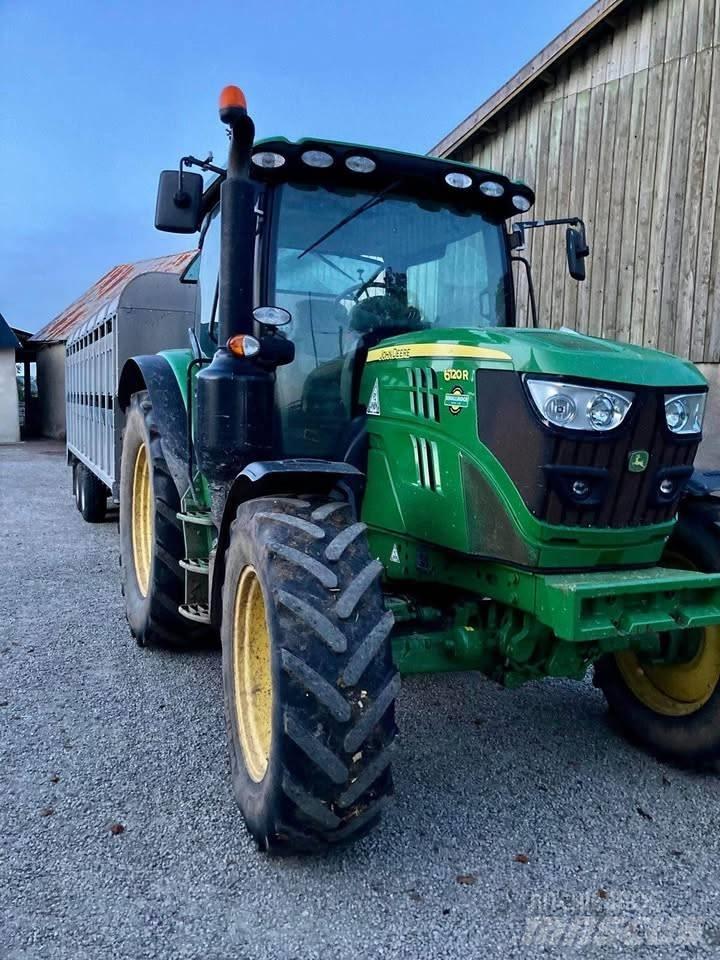 John Deere 6120 R Tracteur
