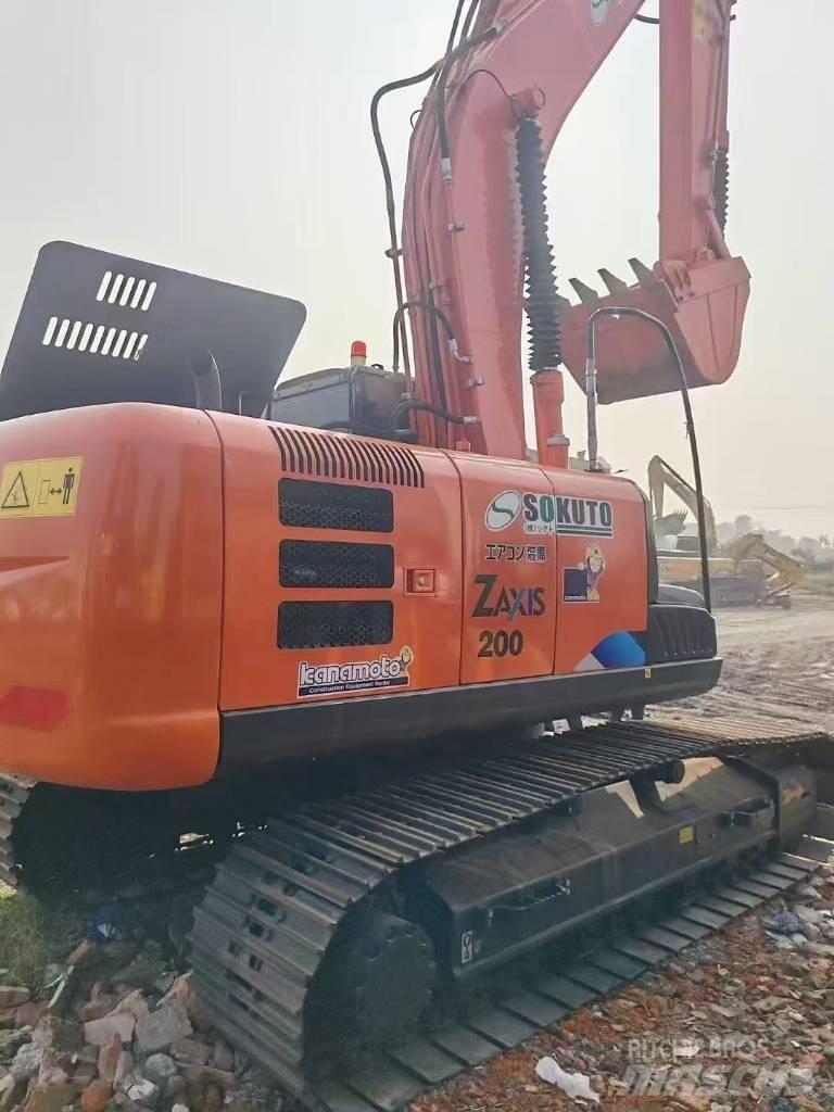 Hitachi 200-3 Pelle sur chenilles