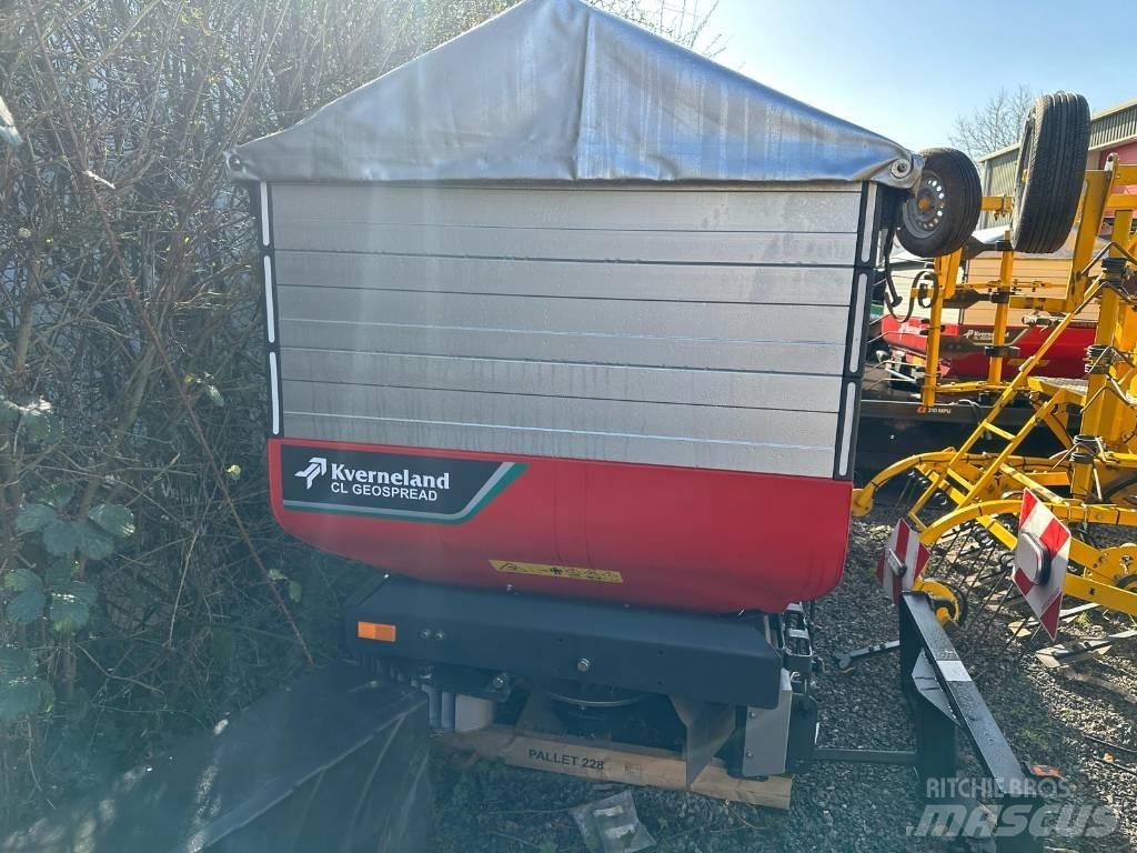 Kverneland CL 1300 Semoir à engrais