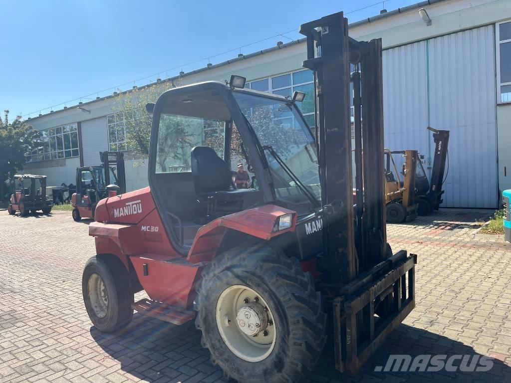 Manitou MC 30 V-4173 Chariot tout terrain