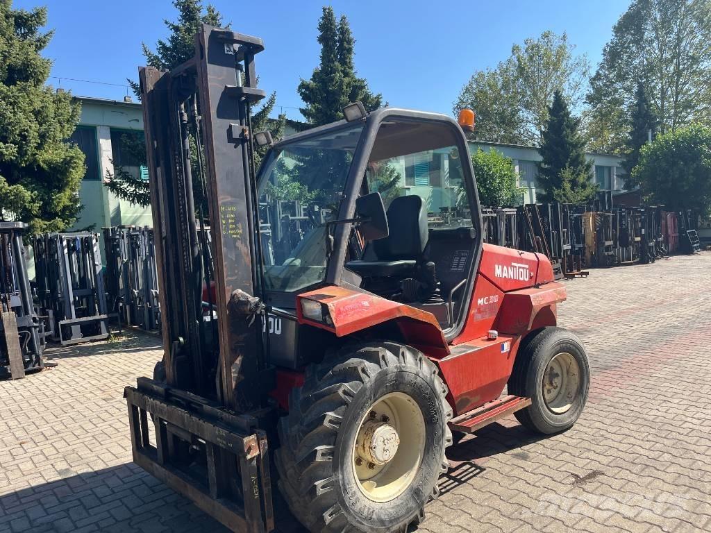 Manitou MC 30 V-4173 Chariot tout terrain