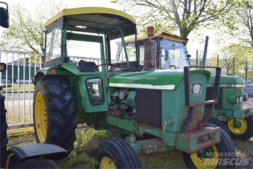 John Deere 2130 Tracteur
