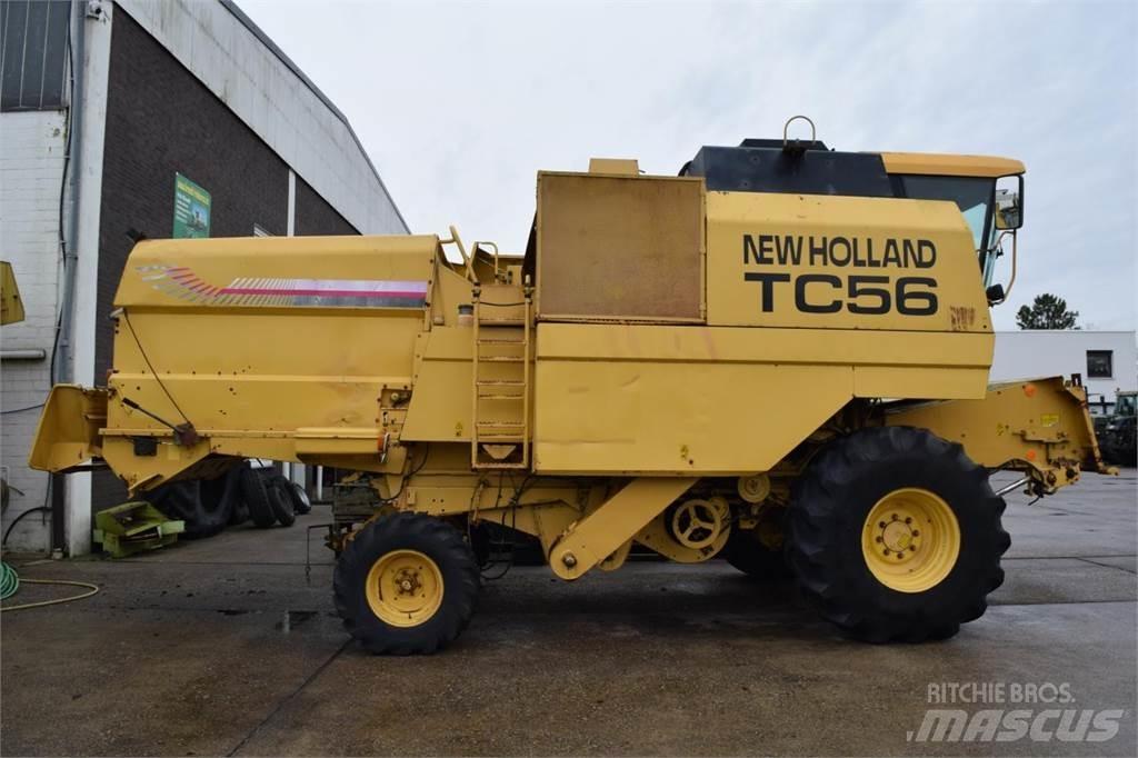New Holland TC 56 Moissonneuse batteuse
